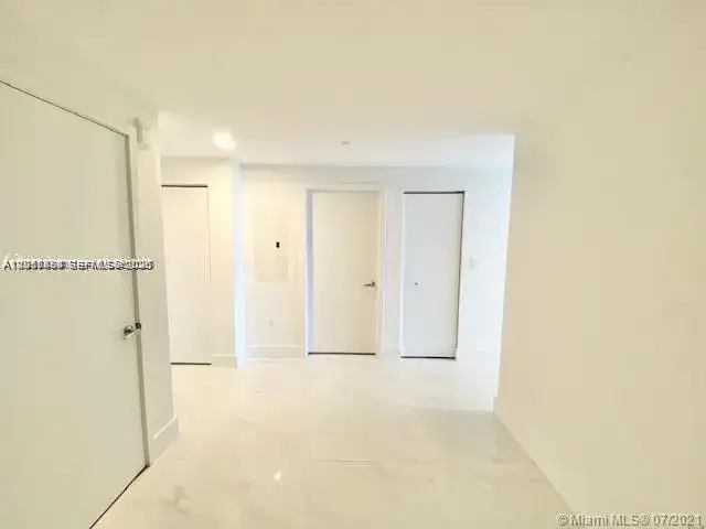 16385 Biscayne Blvd # 702, North Miami Beach FL 33160 photo 4