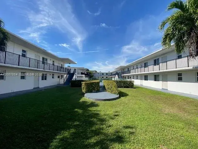 6775 SW 44th St # 23, Miami FL 33155