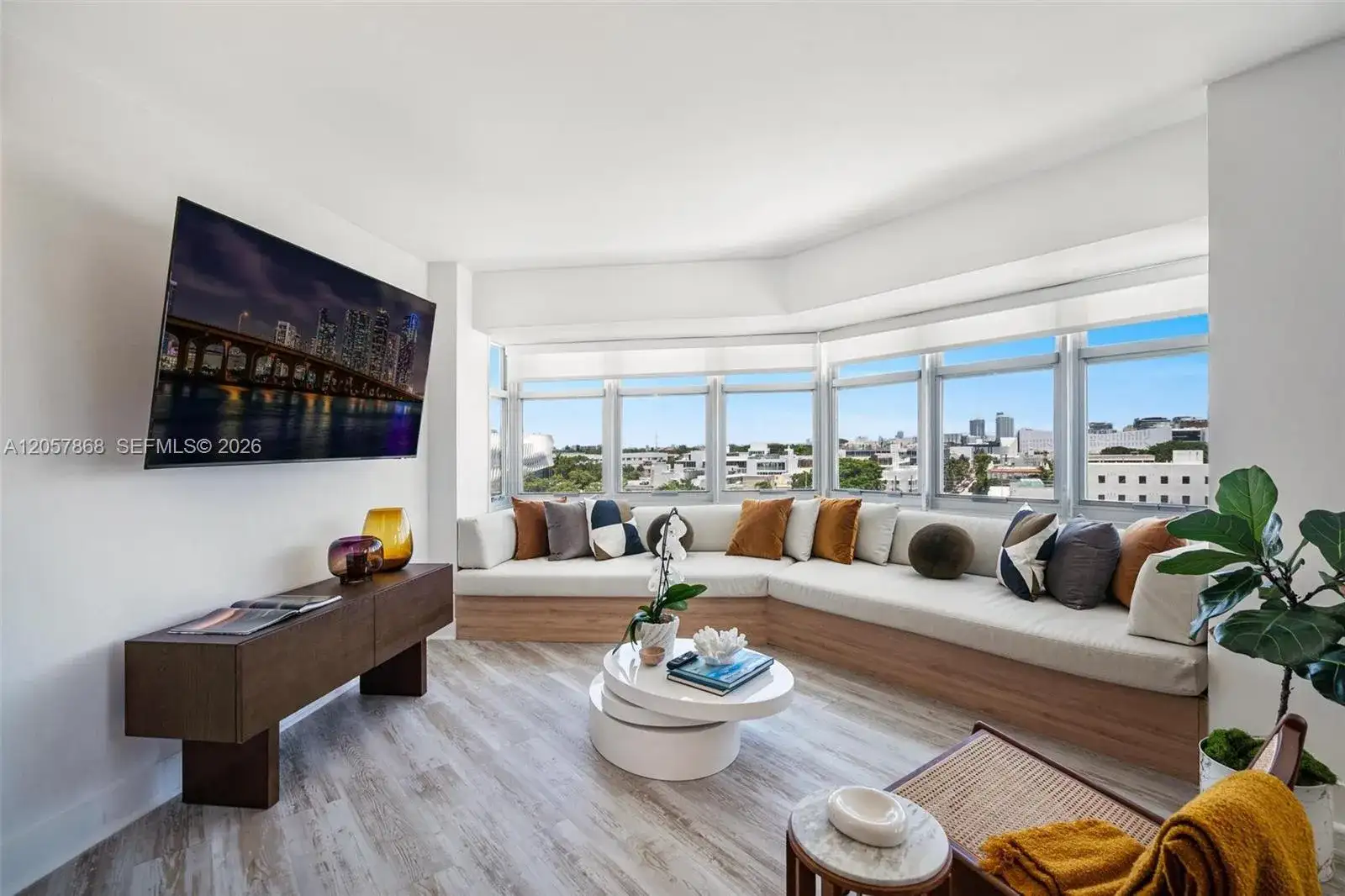 1881 Washington Ave # 8C, Miami Beach FL 33139 photo 2