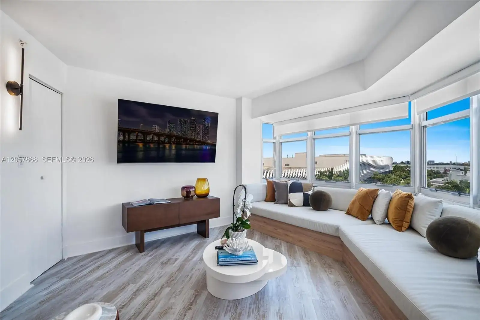 1881 Washington Ave # 8C, Miami Beach FL 33139 photo 3