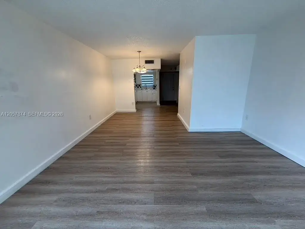 30 NW 87th Ave # C201, Miami FL 33172 photo 5