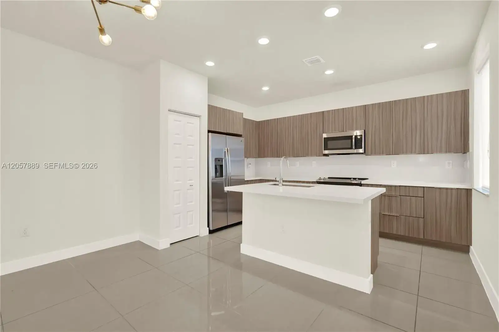 4971 NW 84th Ave, Doral FL 33166 photo 5