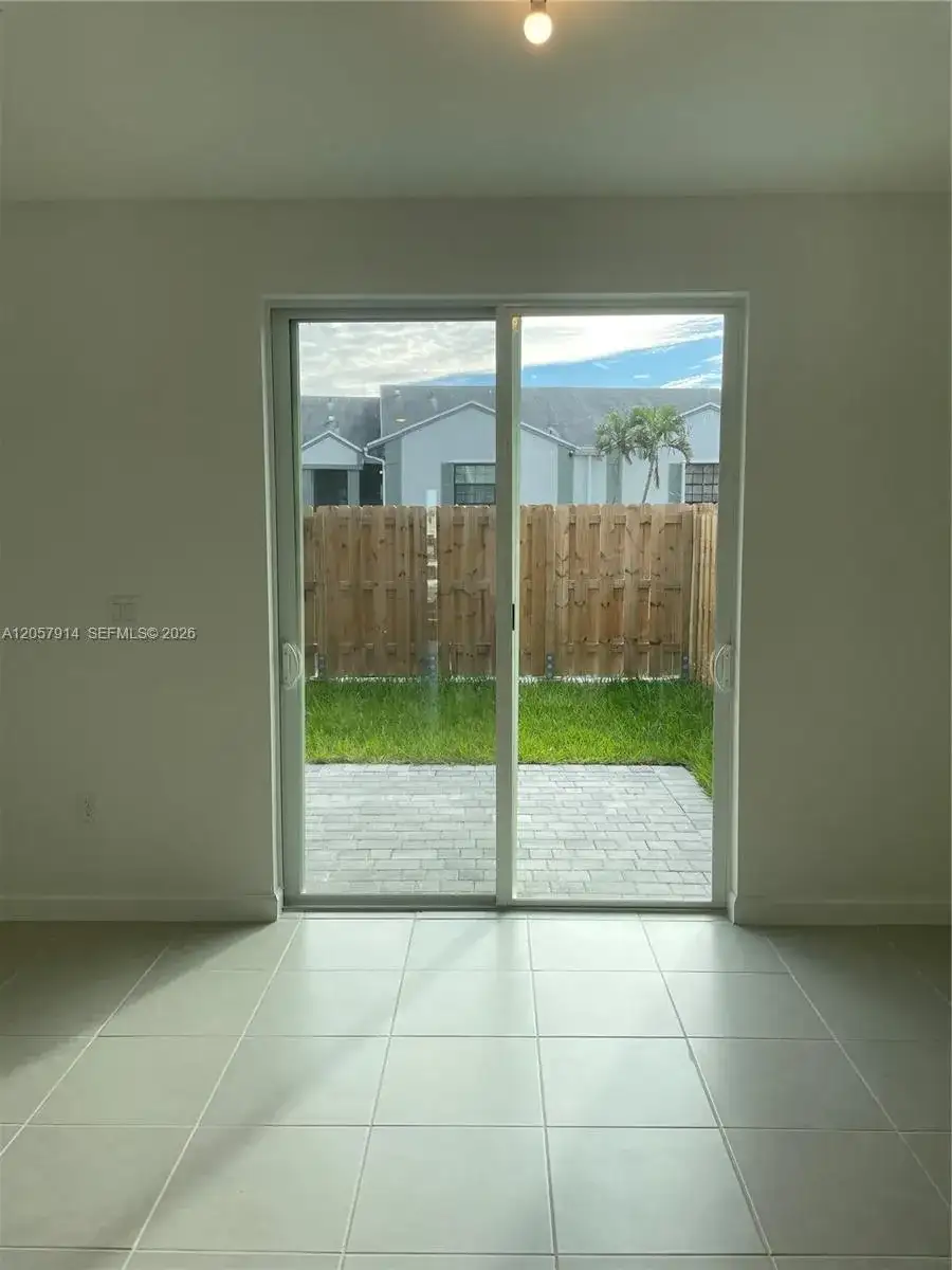 1351 SE 7th Ter, Homestead FL 33034 photo 3