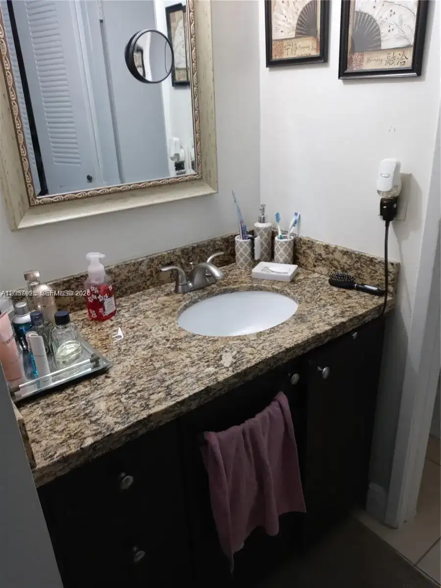 10253 NW 9th St Cir # 6, Miami FL 33172 photo 4