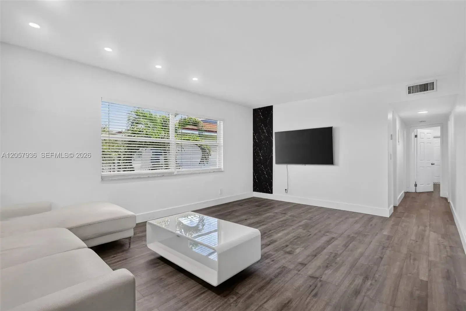2100 Diana Dr # 310, Hallandale Beach FL 33009