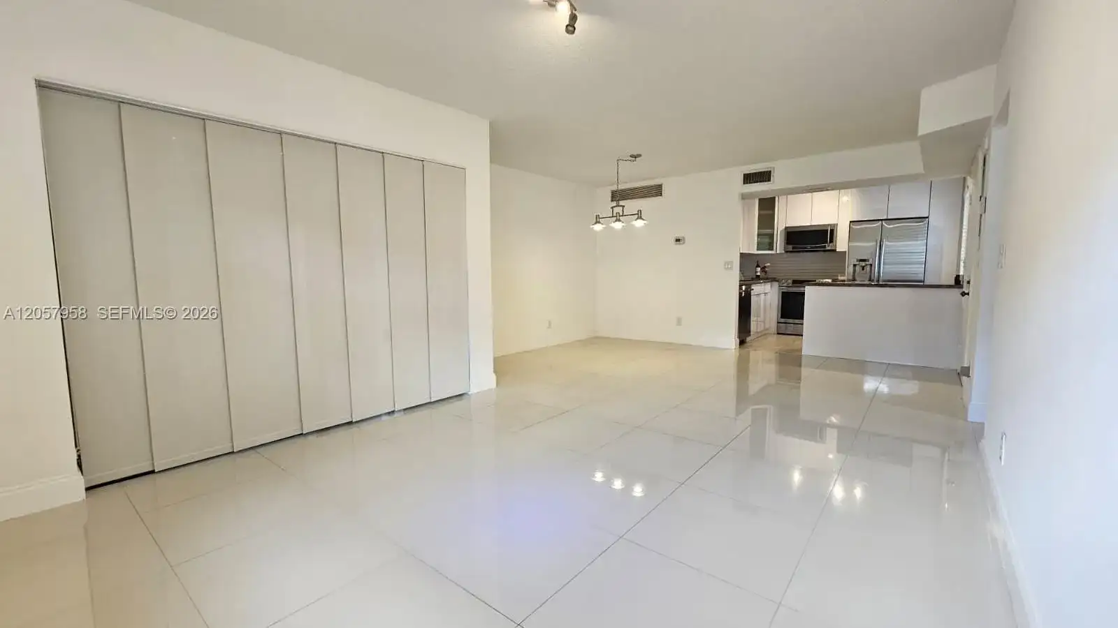 9850 NW 3rd Ct # 2, Plantation FL 33324 photo 2