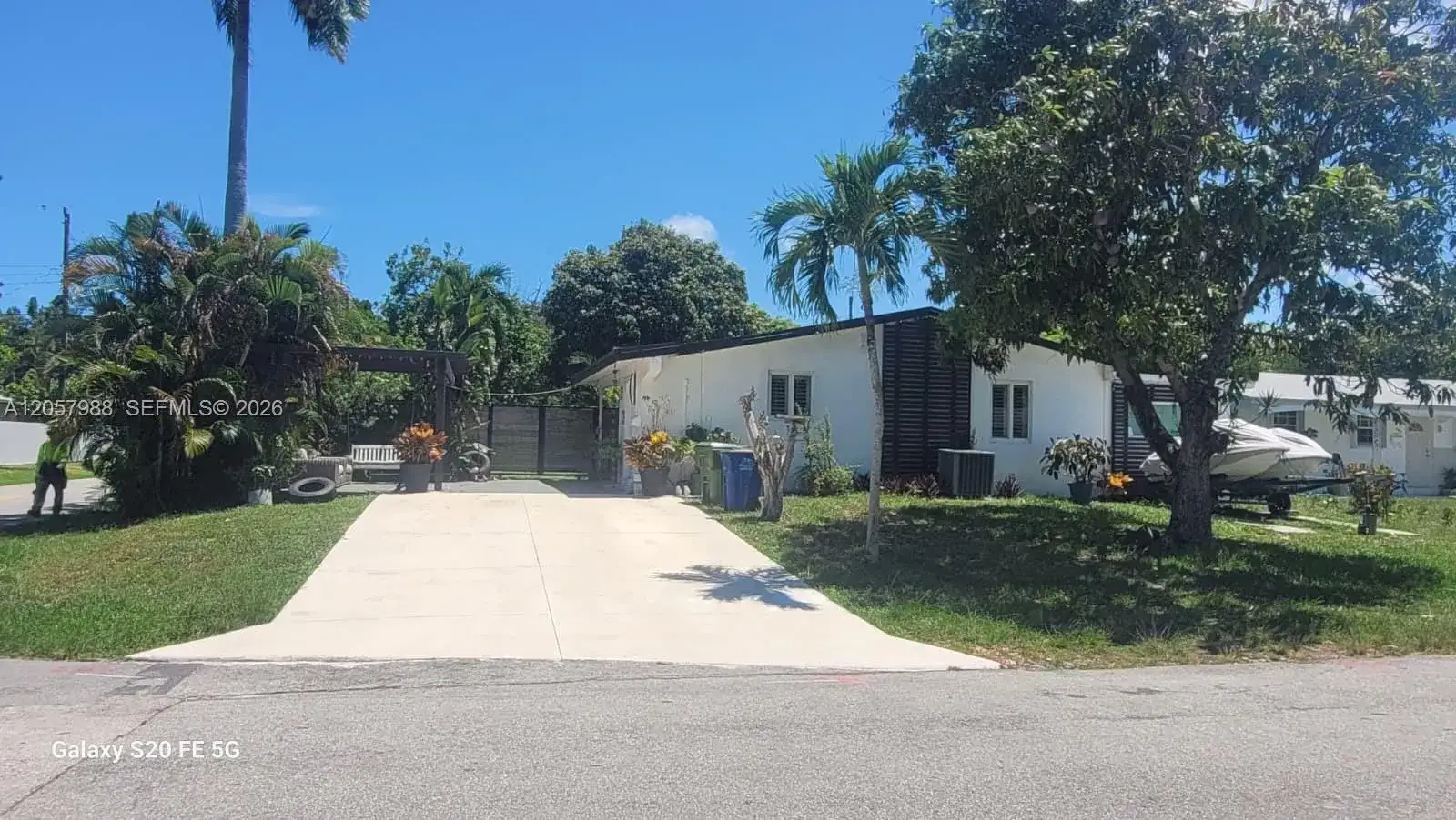 701 SW 4th Ct, Hallandale Beach FL 33009 photo 5