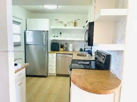 3301 N Country Club Dr # 712, Aventura FL 33180 photo 2