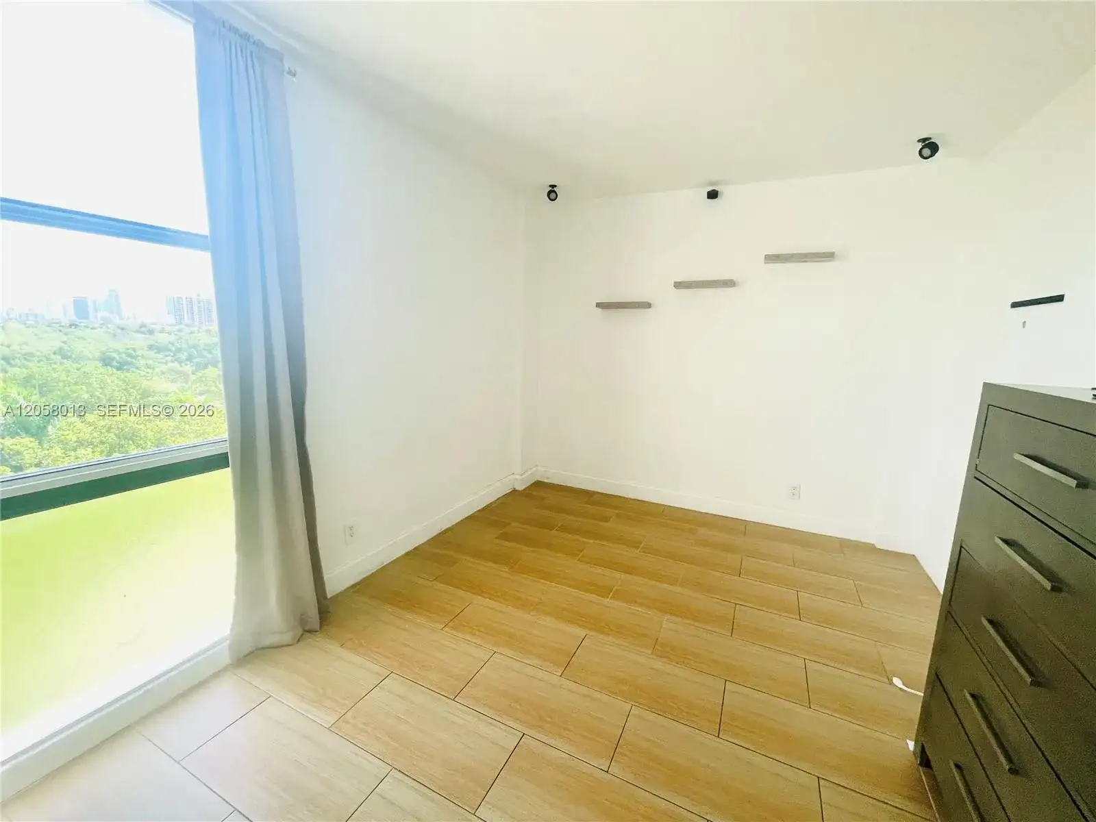 3301 N Country Club Dr # 712, Aventura FL 33180 photo 4