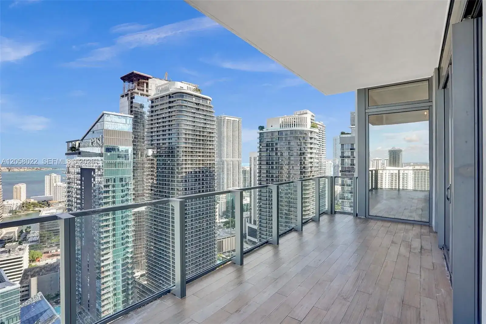 88 SW 7th St # 4011, Miami FL 33130 photo 3