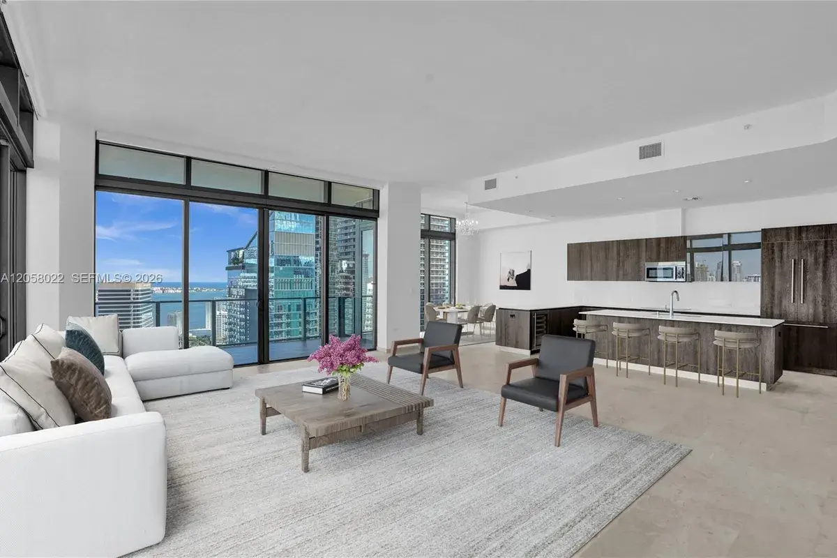 88 SW 7th St # 4011, Miami FL 33130