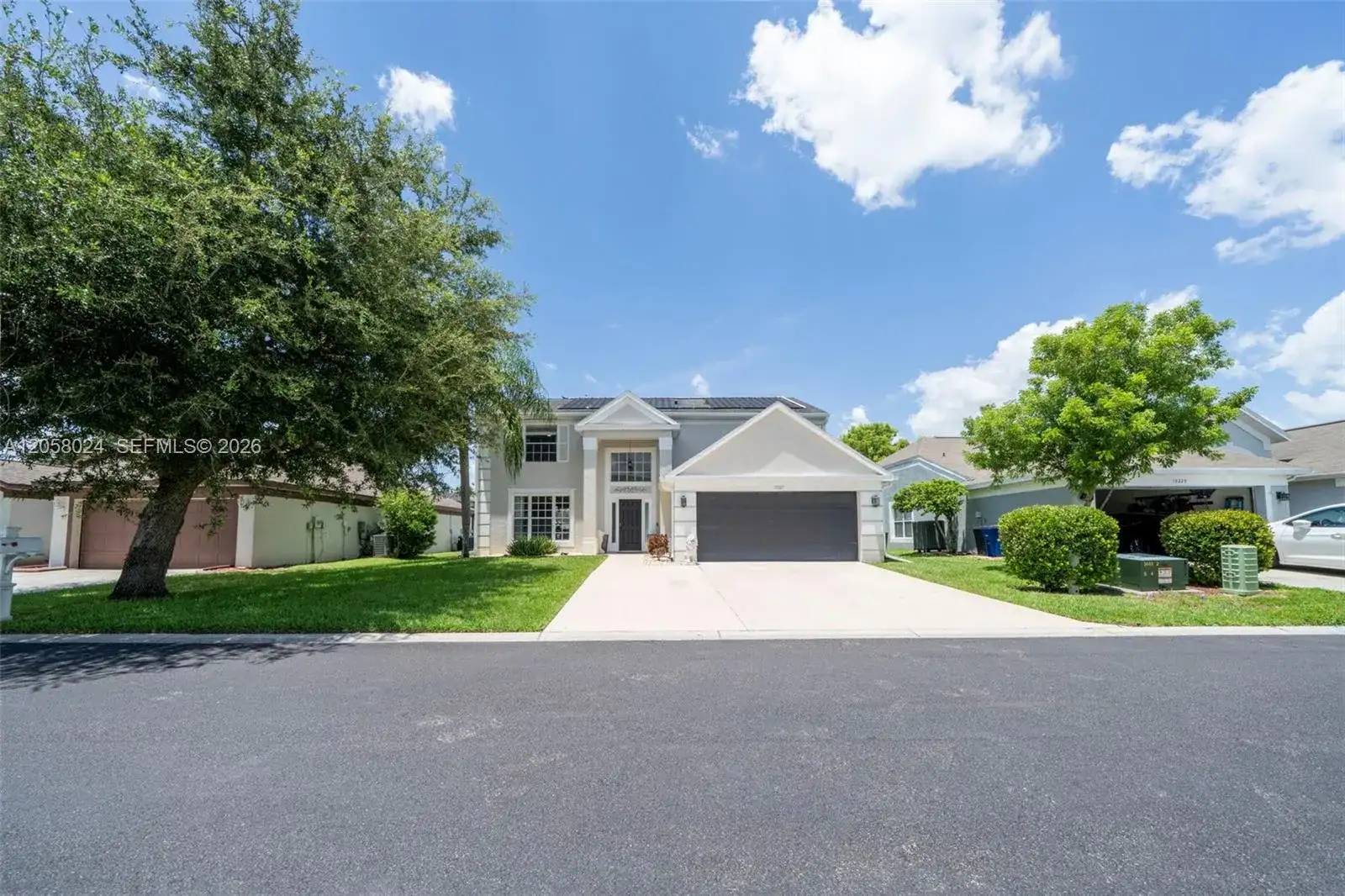 13225 Hampton Park CT, Fort Myers FL 33913 photo 2