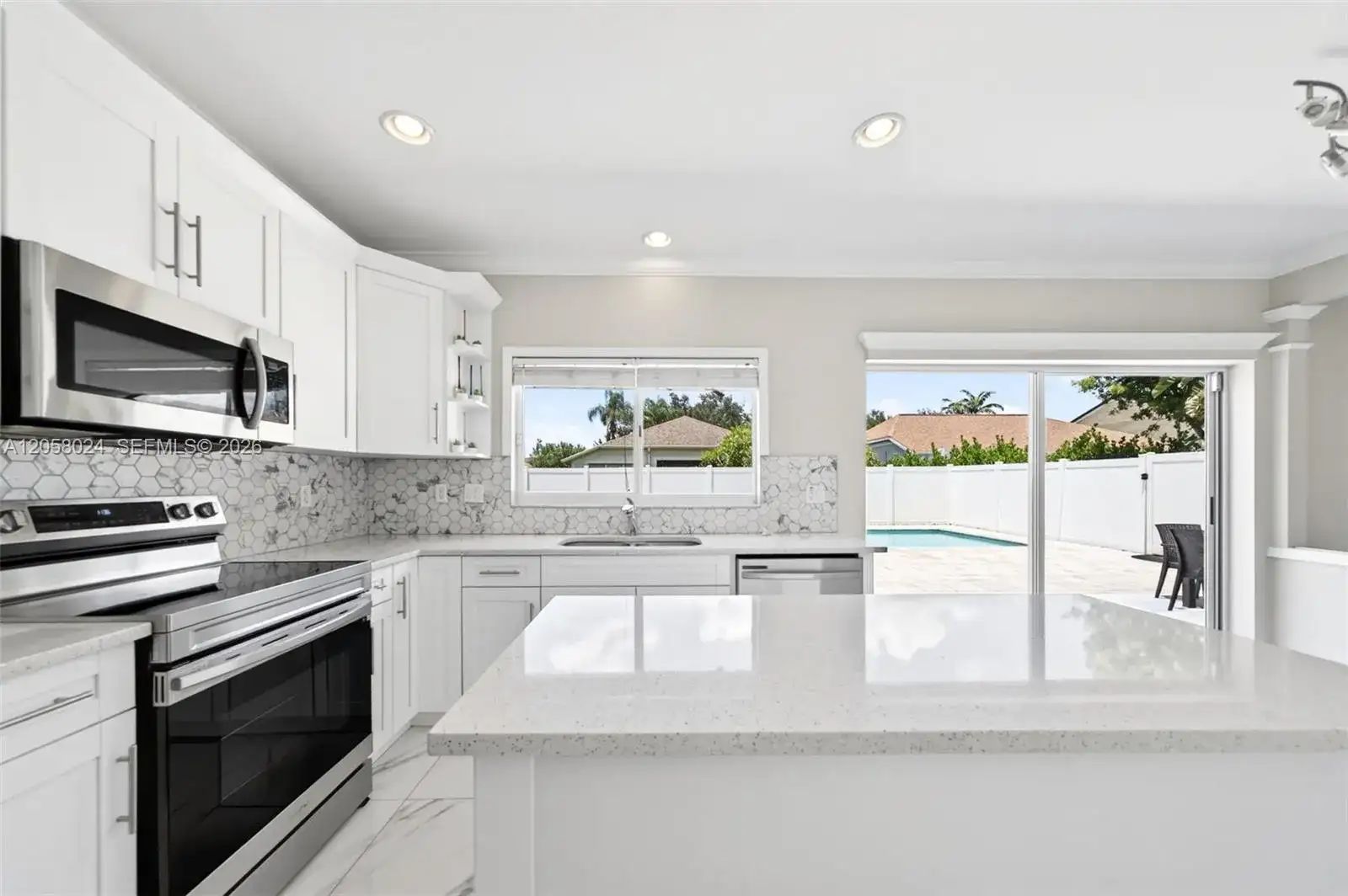 13225 Hampton Park CT, Fort Myers FL 33913 photo 5