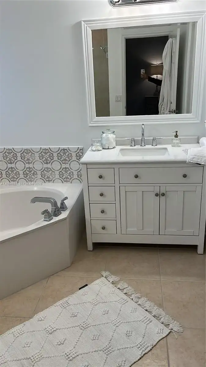 10705 NW 75th Ter # 10705, Doral FL 33178 photo 4