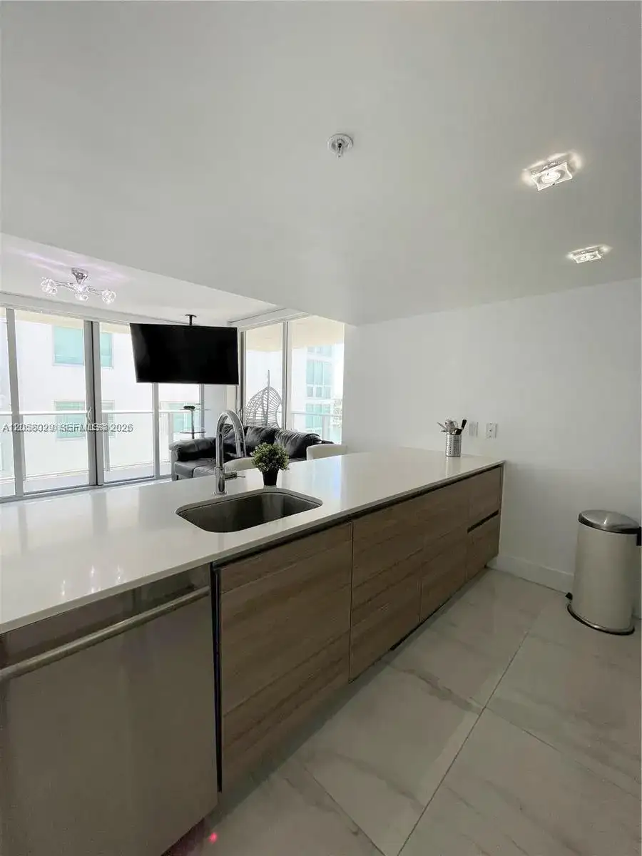 6620 Indian Creek Dr # 301, Miami Beach FL 33141 photo 3