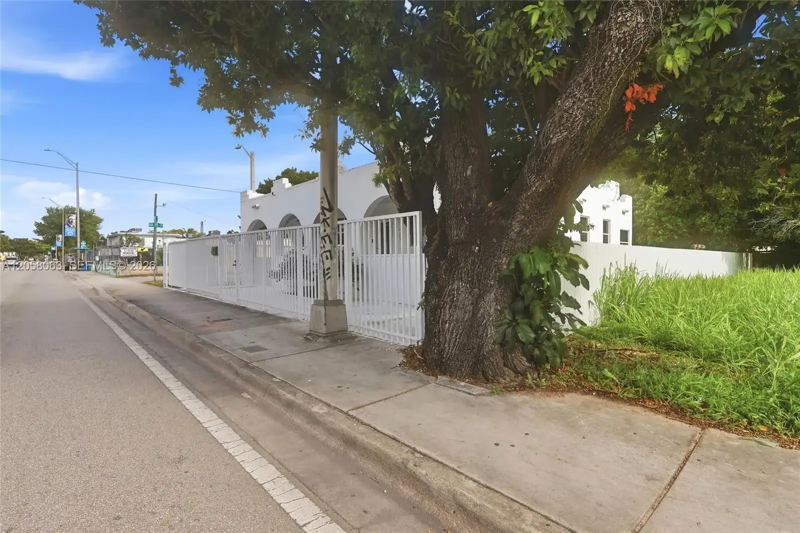 1909 NW 62nd St, Miami FL 33147 photo 4