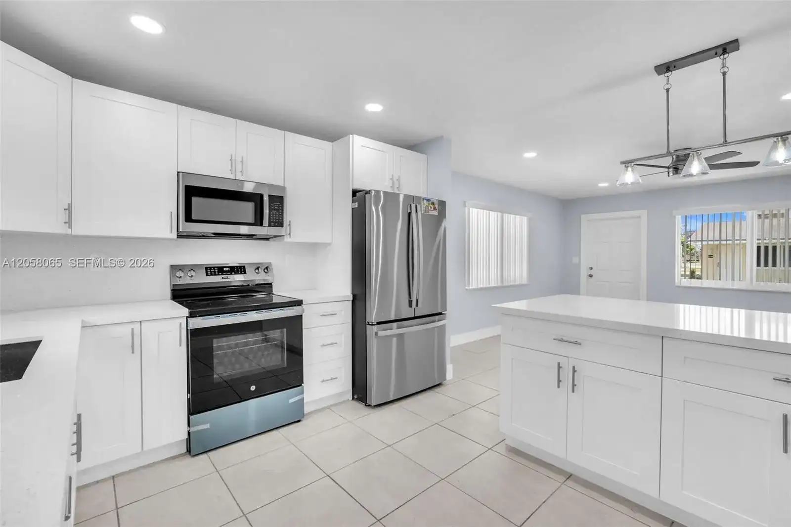 357 Phippen Waiters Rd # 2, Dania Beach FL 33004