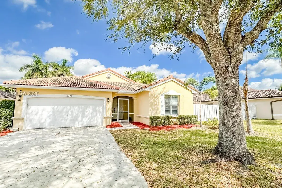 18795 NW 24th Ct, Pembroke Pines FL 33029