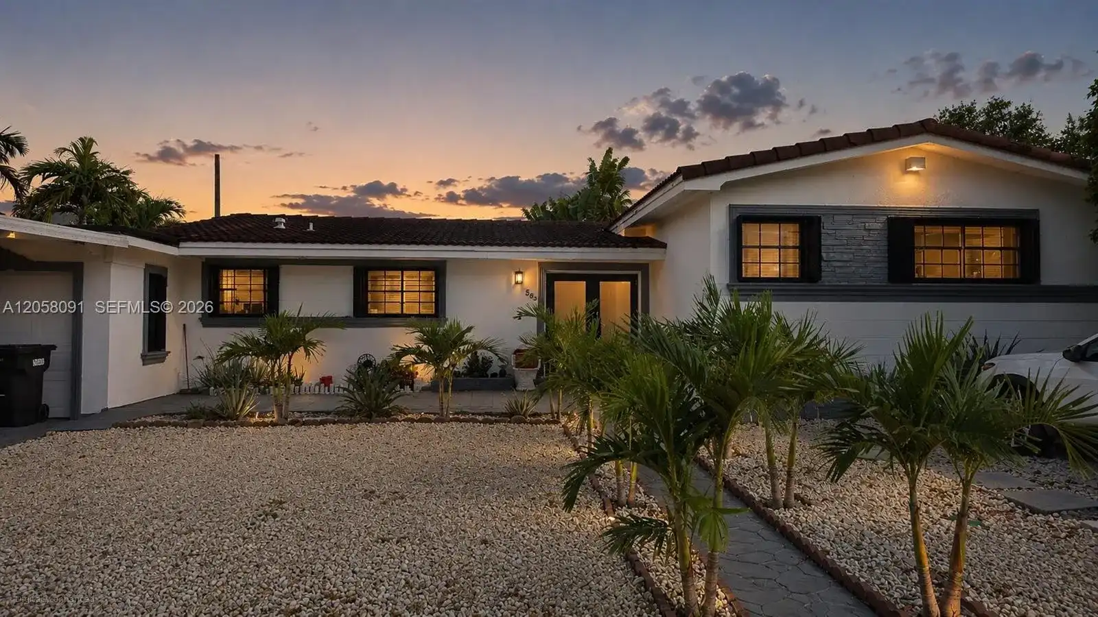 565 NE 179th Dr, North Miami Beach FL 33162
