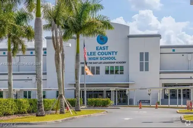 608 Chemstrand st E, Other City - In The State Of Florida FL 33974 photo 5