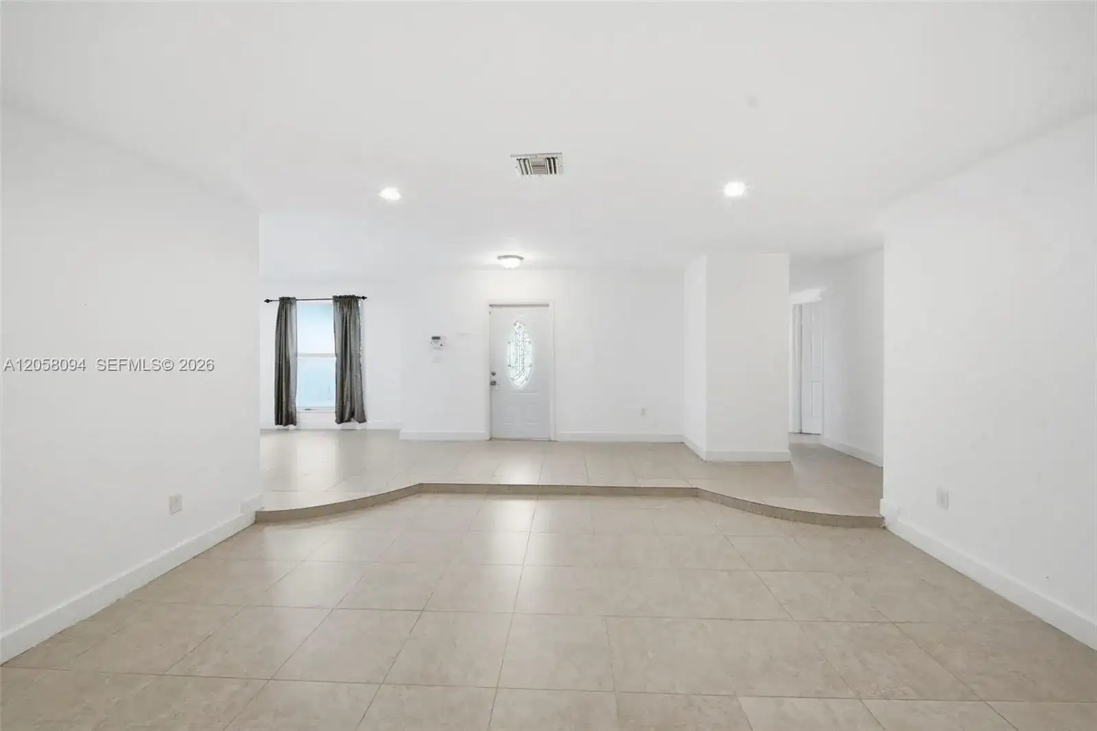 20 NE 210th St, Miami Gardens FL 33179 photo 2