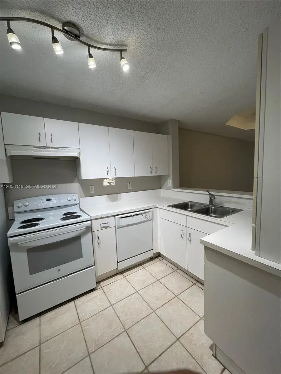 14124 SW 121st Pl # 26, Miami FL 33186