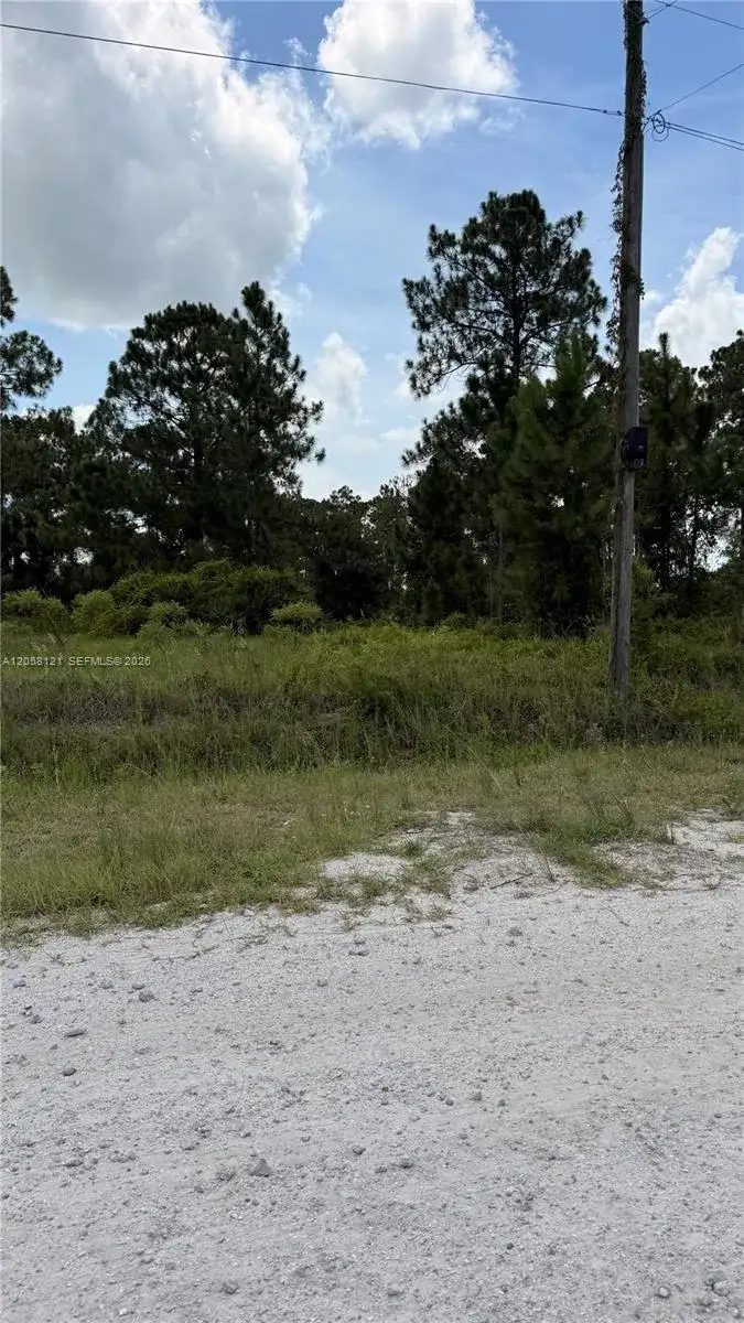 215 N Kennel St, Clewiston FL 33440 photo 3