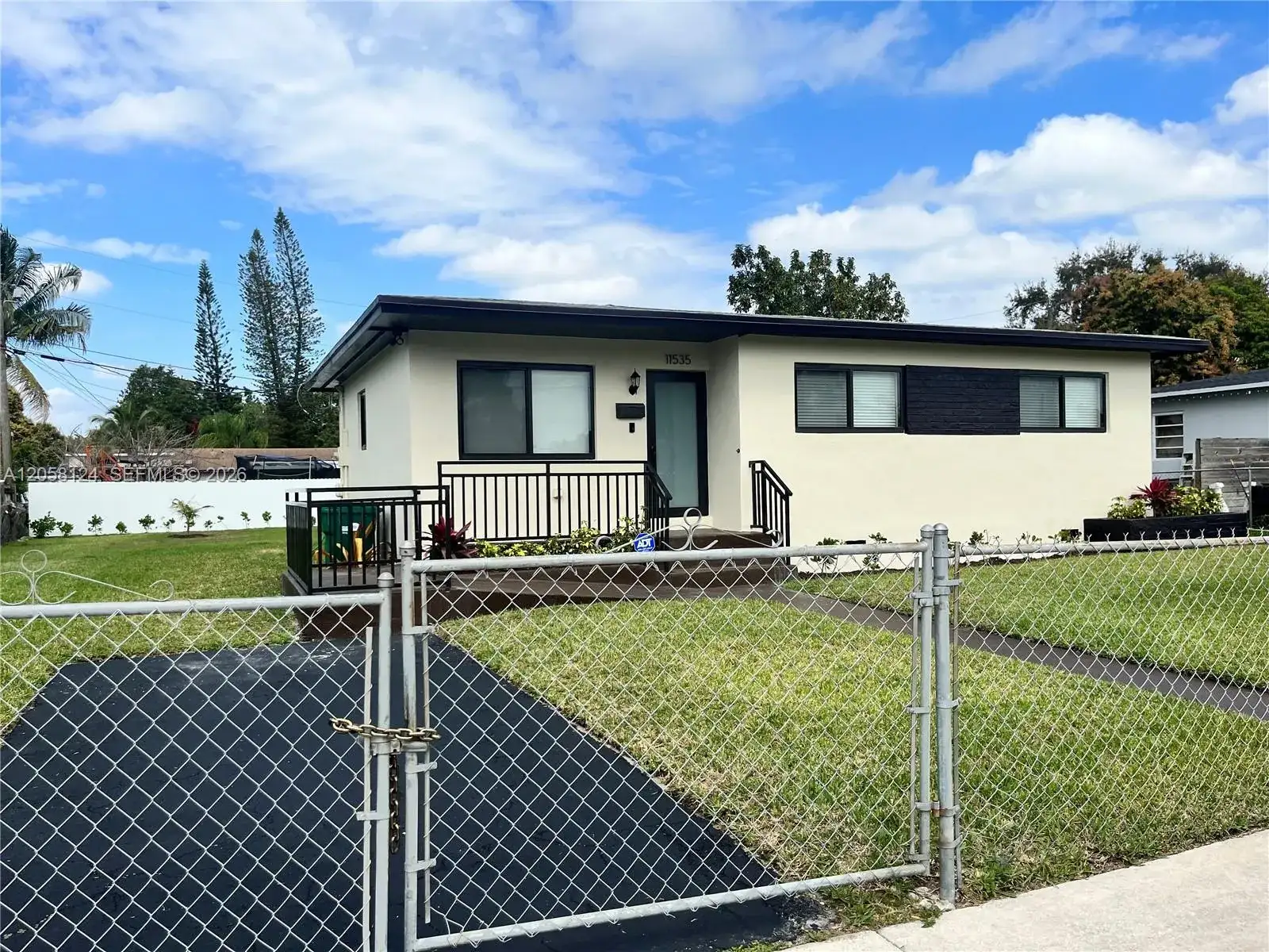 11535 SW 139th Ter, Miami FL 33176 photo 2