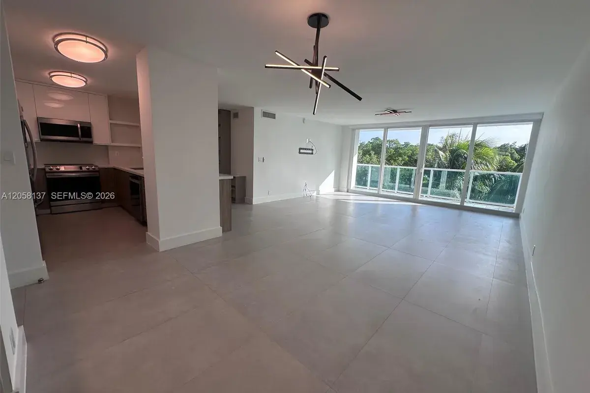 100 Bayview Dr # 317, Sunny Isles Beach FL 33160