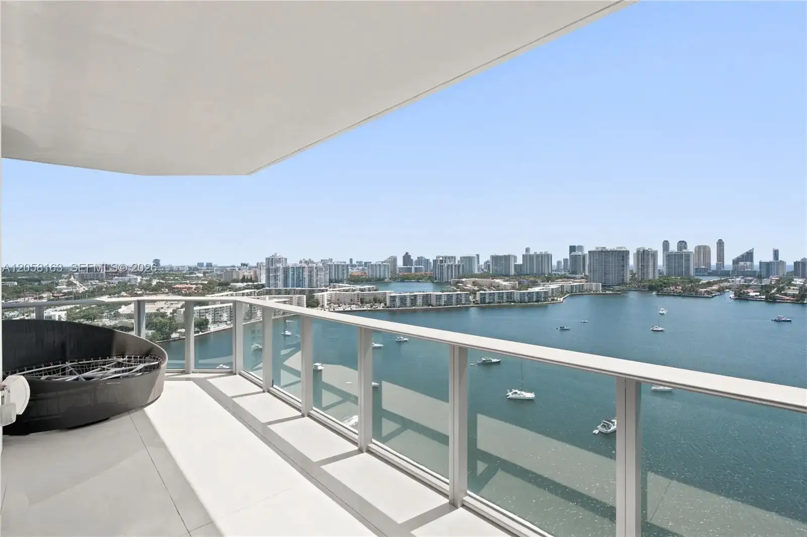 17301 Biscayne Blvd # 2010, North Miami Beach FL 33160 photo 3