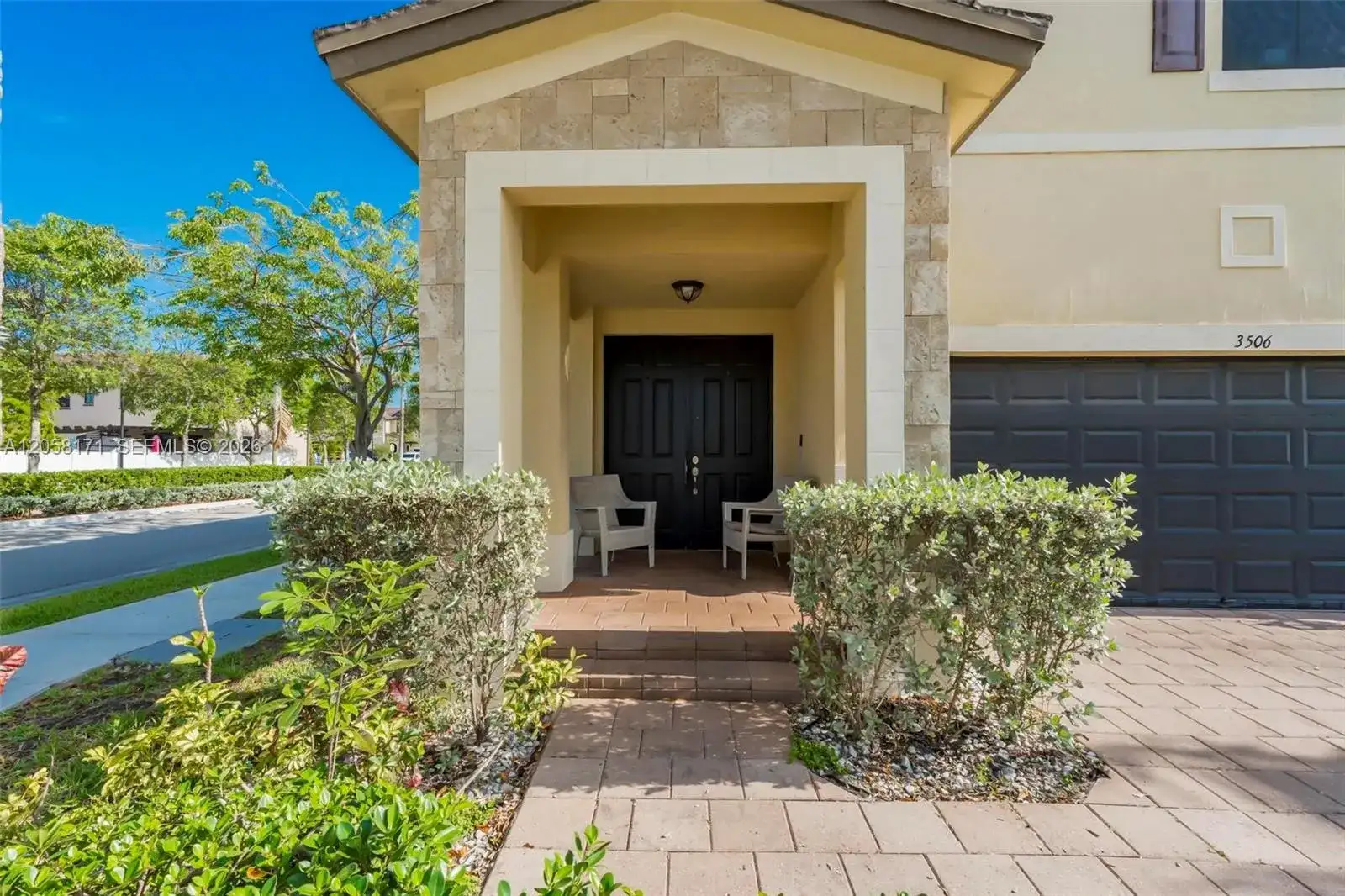 3506 W 106th Ter, Hialeah FL 33018 photo 2