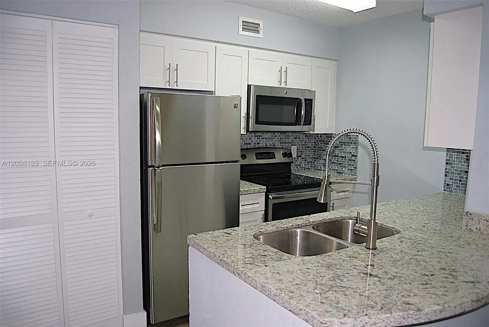 2803 N Oakland Forest Dr # 108, Oakland Park FL 33309 photo 5