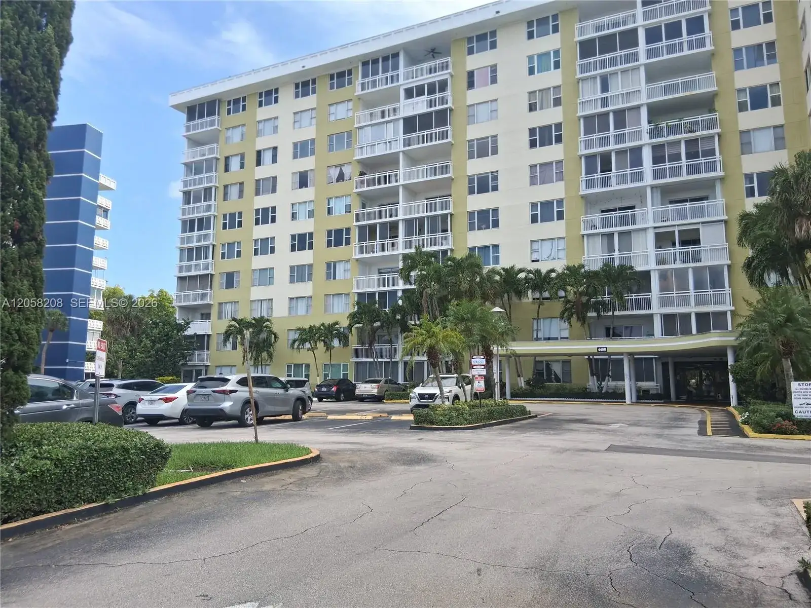 4400hillcrest Hillcrest DR # 201B, Hollywood FL 33021