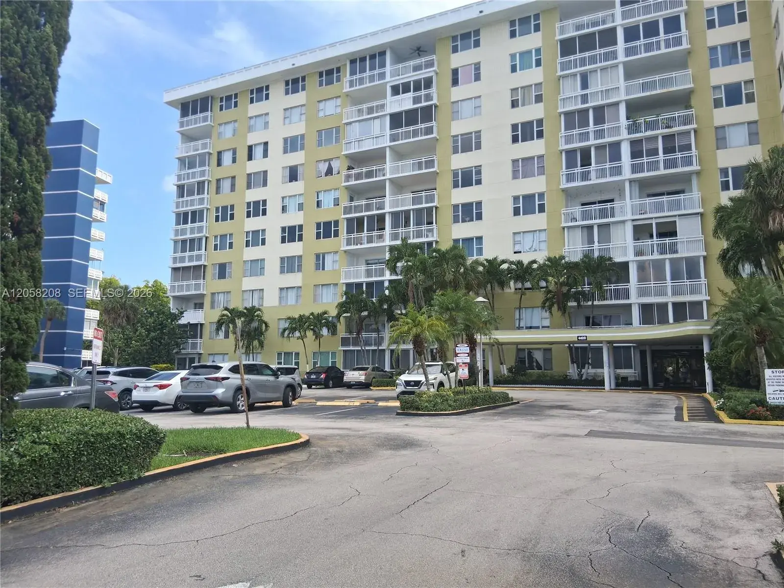 4400hillcrest Hillcrest DR # 201B, Hollywood FL 33021