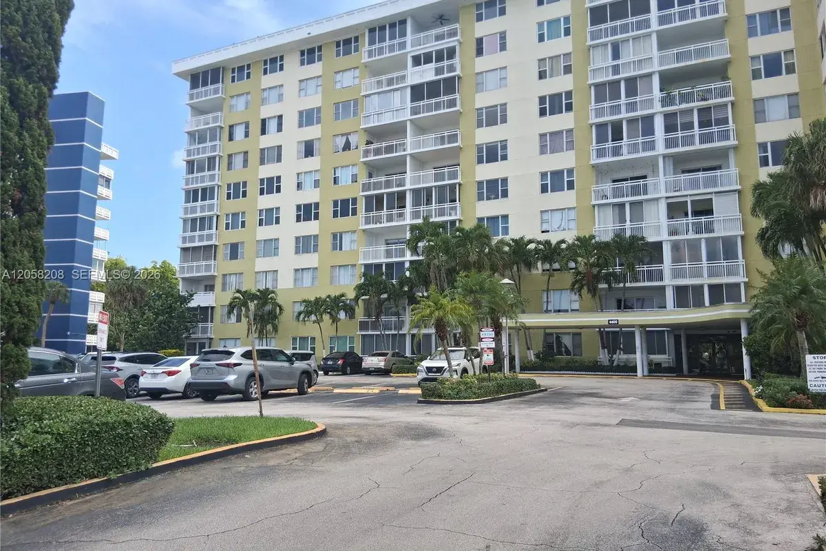 4400hillcrest Hillcrest DR # 201B, Hollywood FL 33021
