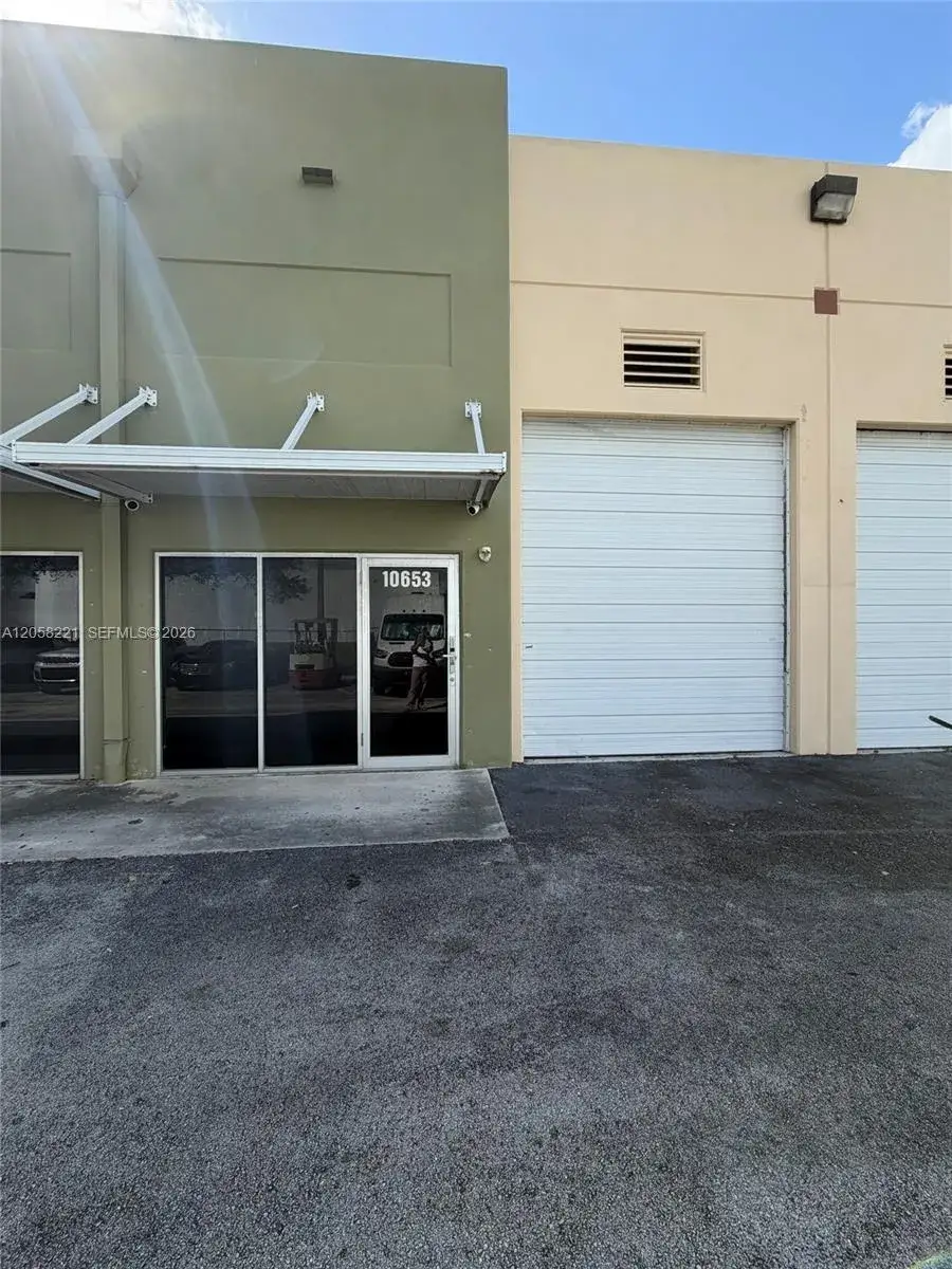 10601 NW 122nd St # 20, Medley FL 33178