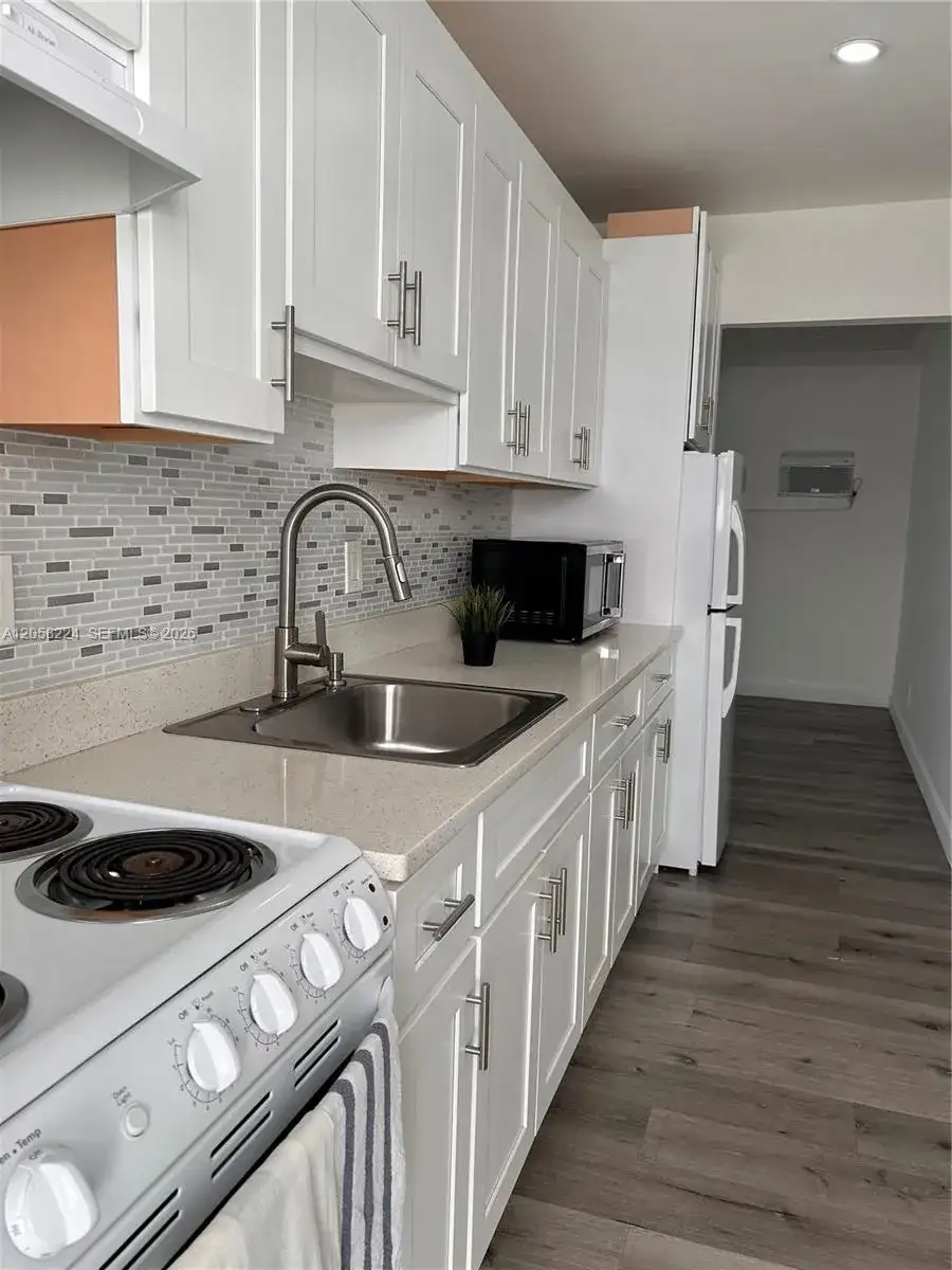 1019 NE 17th Ter # 1, Fort Lauderdale FL 33304 photo 3