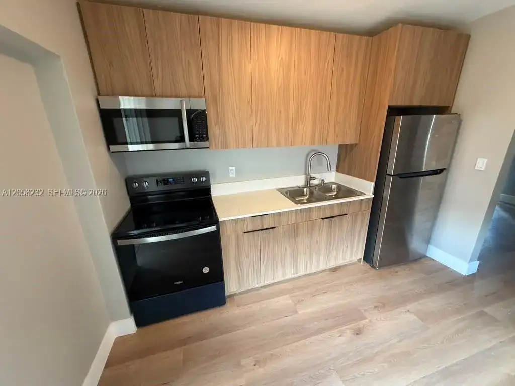 524 NW 21st Ave, Fort Lauderdale FL 33311 photo 2