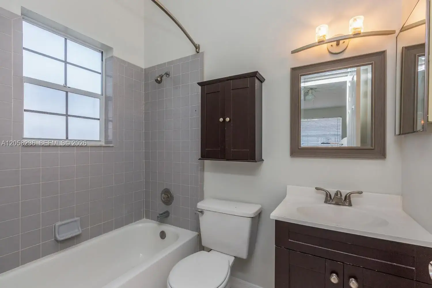 20700 SW 81st Ave, Cutler Bay FL 33189 photo 5