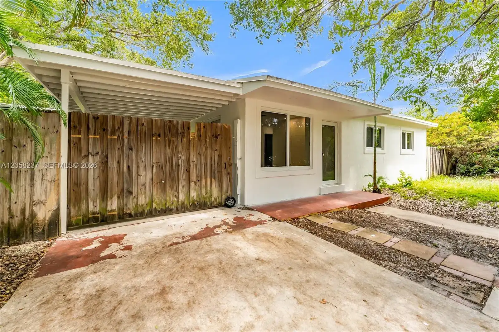 3611 SW 36th St, West Park FL 33023