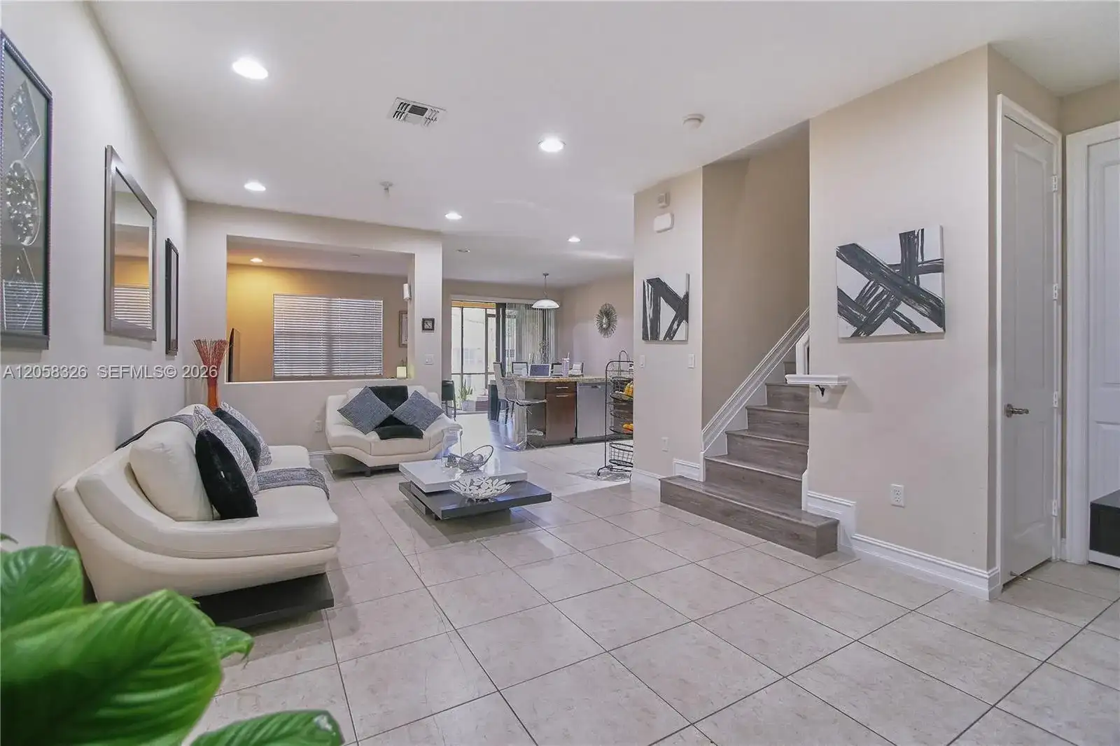 129 Riverwalk Cir E, Plantation FL 33325 photo 2