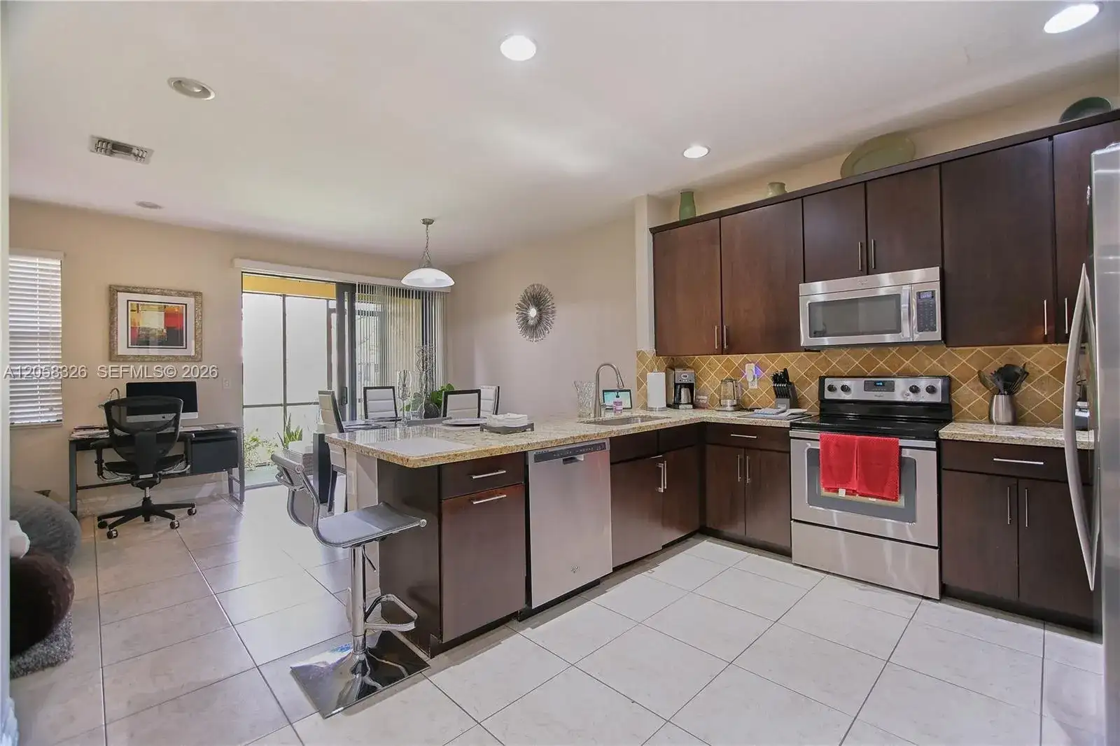 129 Riverwalk Cir E, Plantation FL 33325 photo 5