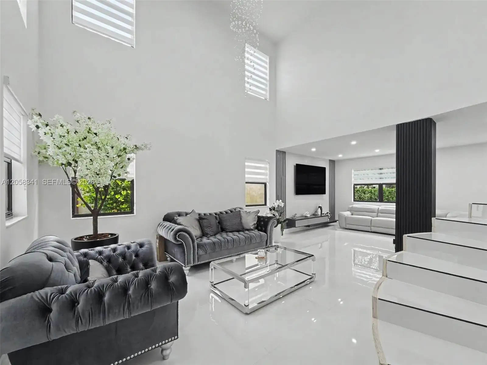 589 SE 35th Ter, Homestead FL 33033 photo 3