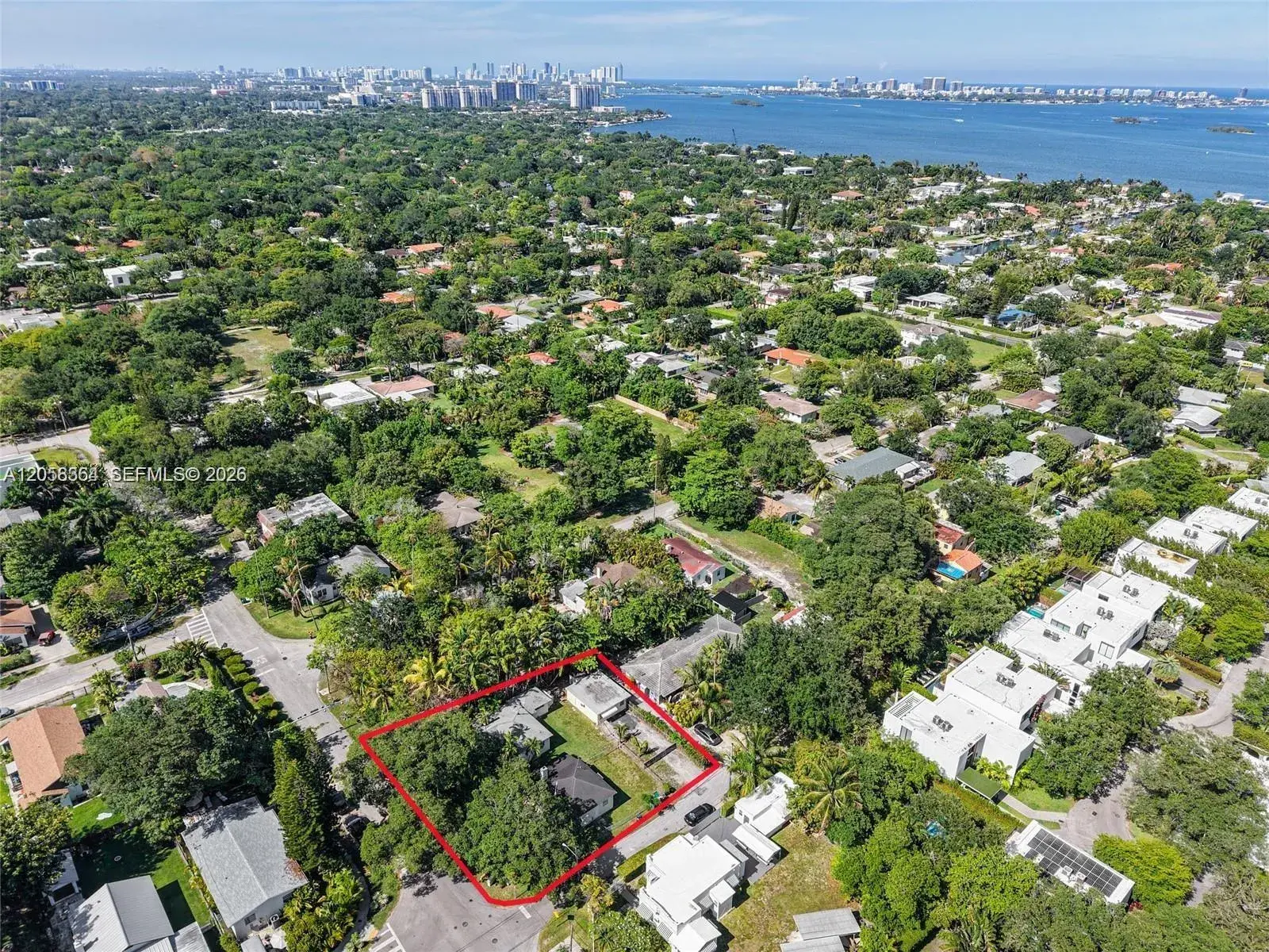 8701 NE 8th Ct, Miami FL 33138
