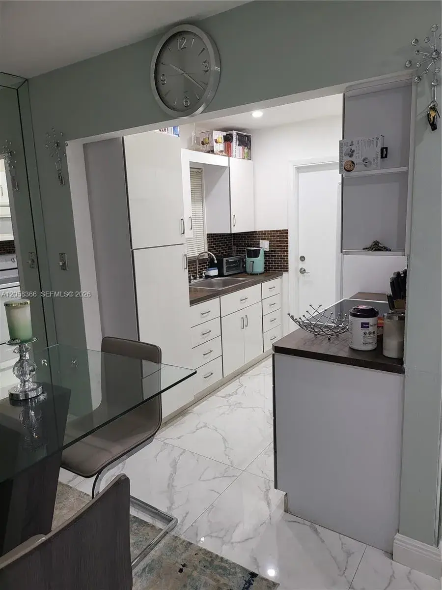 1747 Rodman St # 110, Hollywood FL 33020