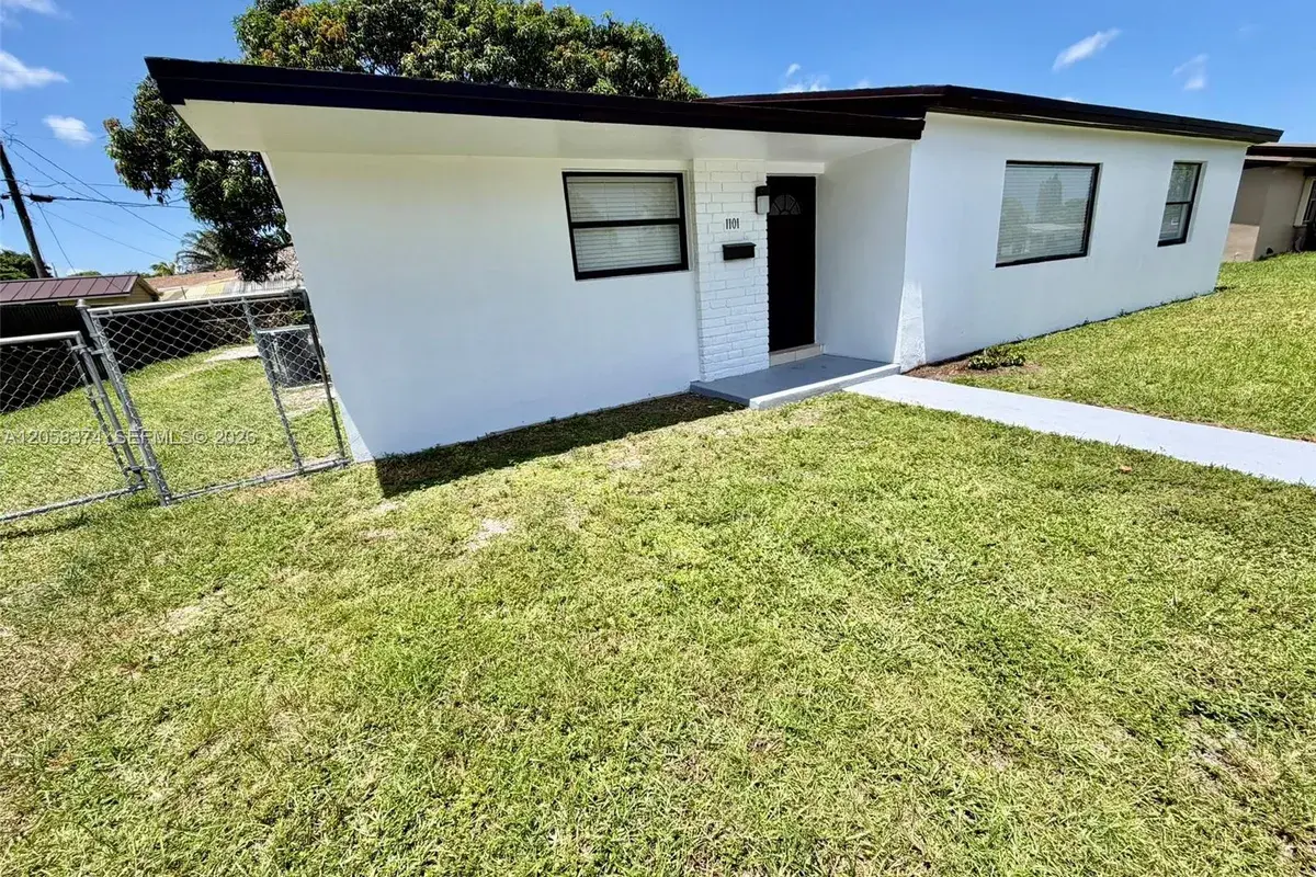 1101 NW 201st St, Miami Gardens FL 33169
