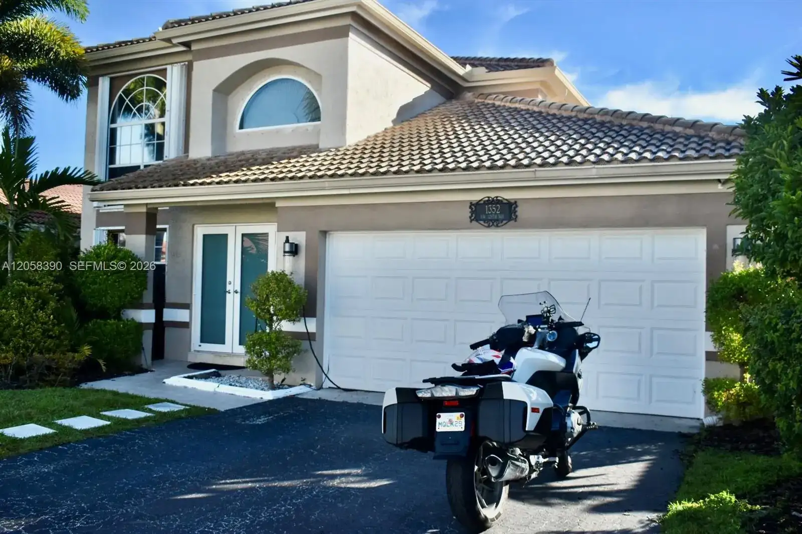 1352 NW 129th Way, Sunrise FL 33323 photo 2