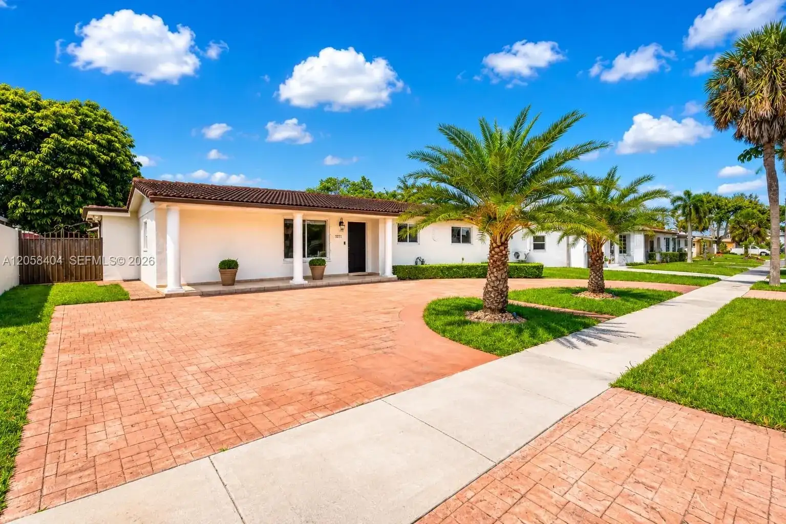 1271 W 78th St, Hialeah FL 33014 photo 3
