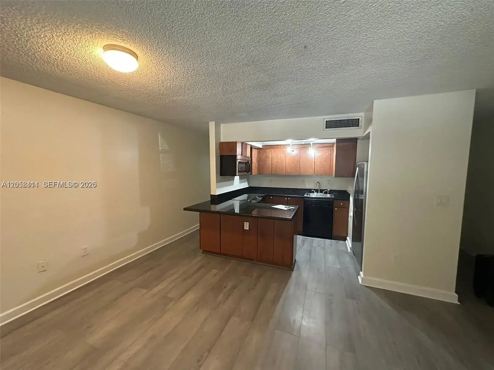 950 NW 11th St # 1C, Miami FL 33136 photo 4