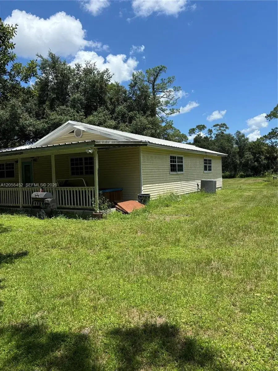 1451 Polywog Dr, Other City - In The State Of Florida FL 33935 photo 3